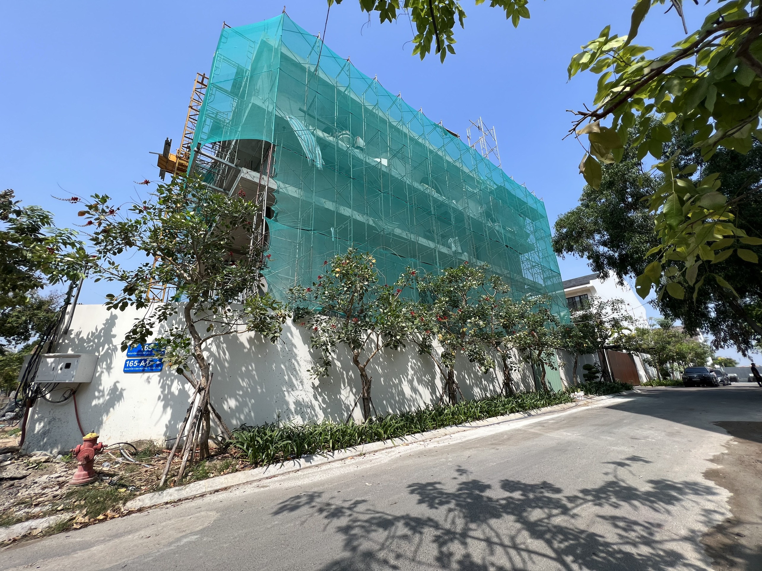 SHOWROOM THUỶ NGUYỄN